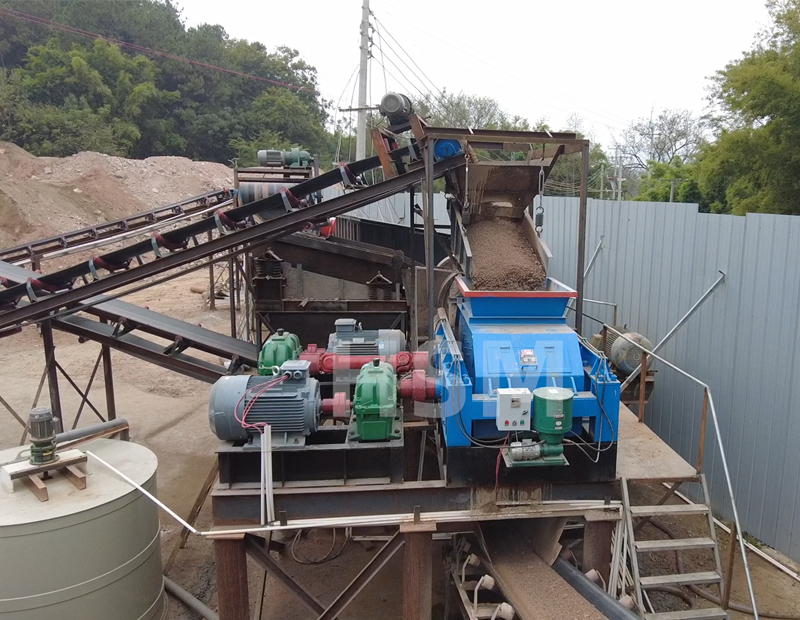 河卵石對輥破碎機(jī)